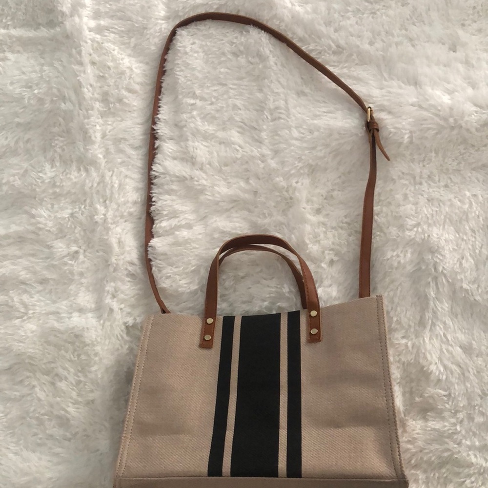 ☀️ Cute Summer Bag with Handles and Crossbody Adjustable or Detachable NWT ☀️
